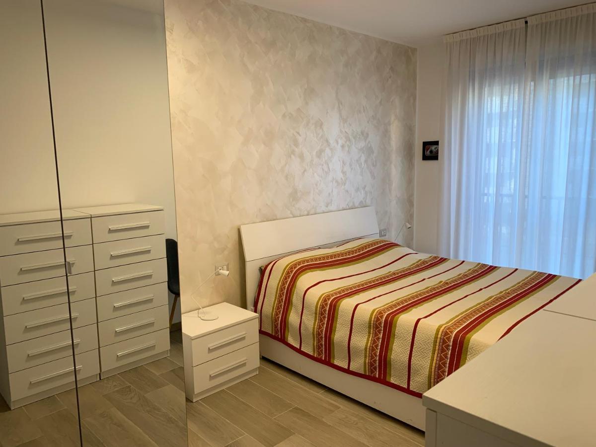 Trilocale In Zona Bocconi/Navigli Apartman Milánó Kültér fotó